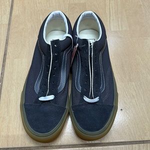 NIB Vans Style 36 Shoes